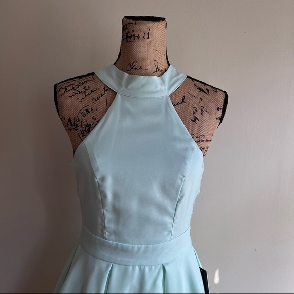 Lulu’s blue skater dress XS open back - Picture 4 of 12